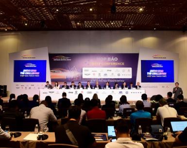 Khởi động Triển lãm ô tô Việt Nam 2022