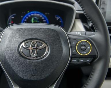 Cruise Control là gì? Chức năng và cách sử dụng trên xe ô tô