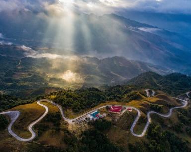 Trên đỉnh Mẫu Sơn: Cuộc liên hoan của các giác quan