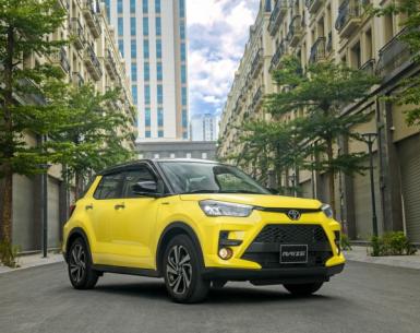Top 6 mẫu xe Toyota 5 chỗ 2023 và bảng giá mới nhất