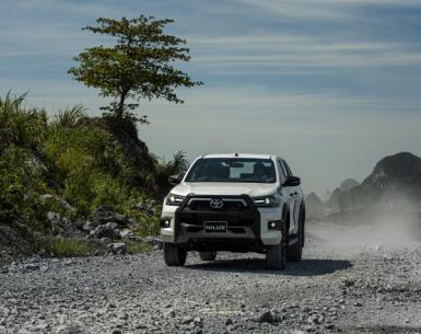 Hilux: Huyền thoại bán tải, chinh phục đỉnh cao