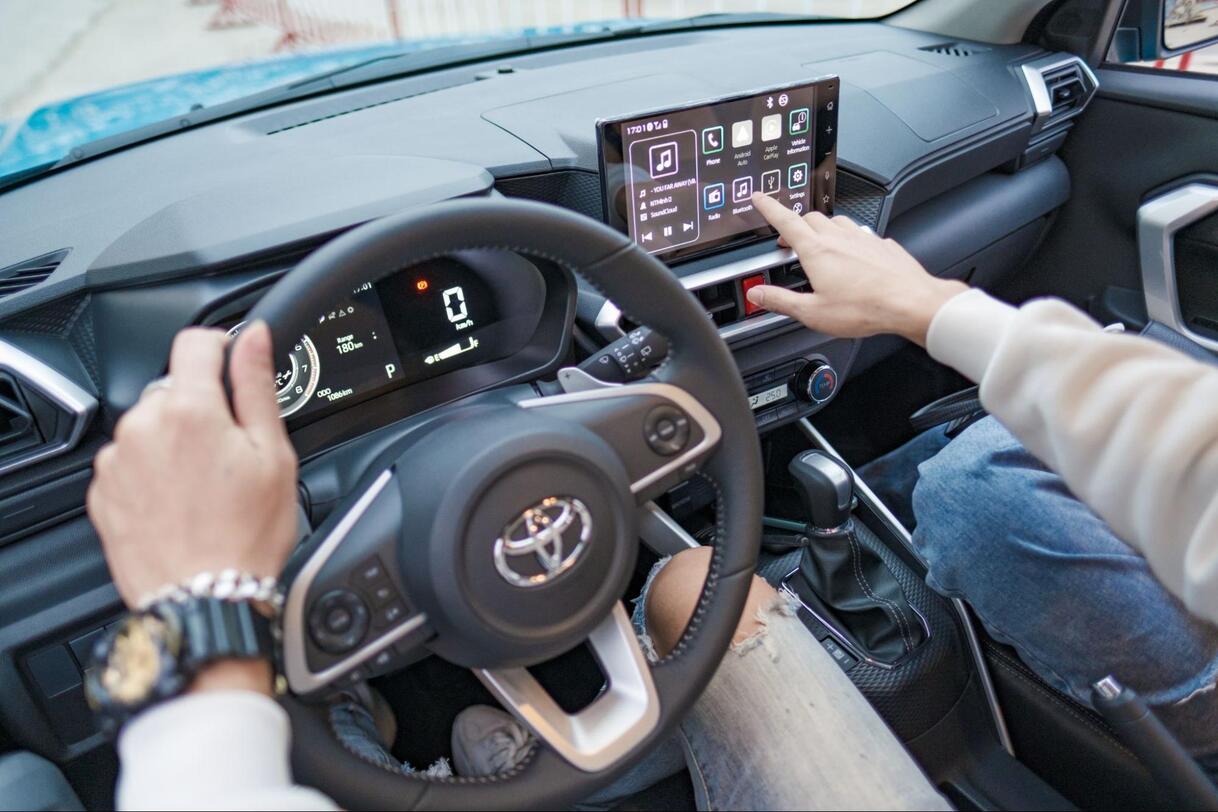 àn hình hiển thị xe Toyota Raize