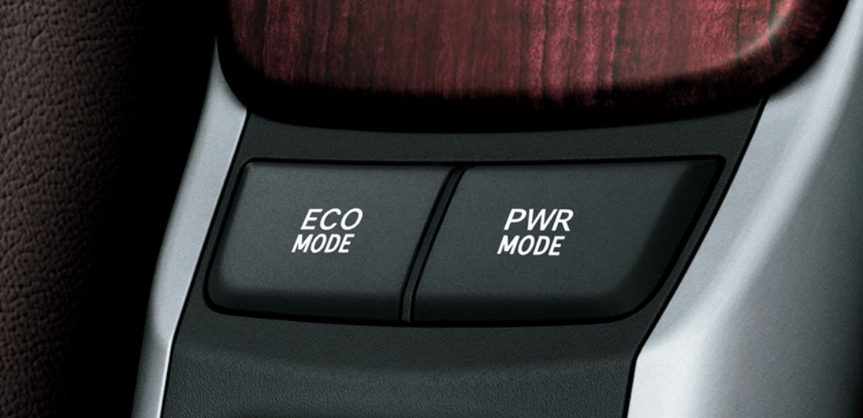 Hệ thống âm thanh và điều hoà của Fortuner máy xăng