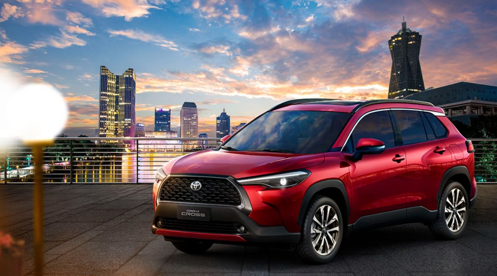 Nội thất Toyota Corolla Cross 2023: Hình ảnh, giá niêm yết và ưu đãi mới nhất