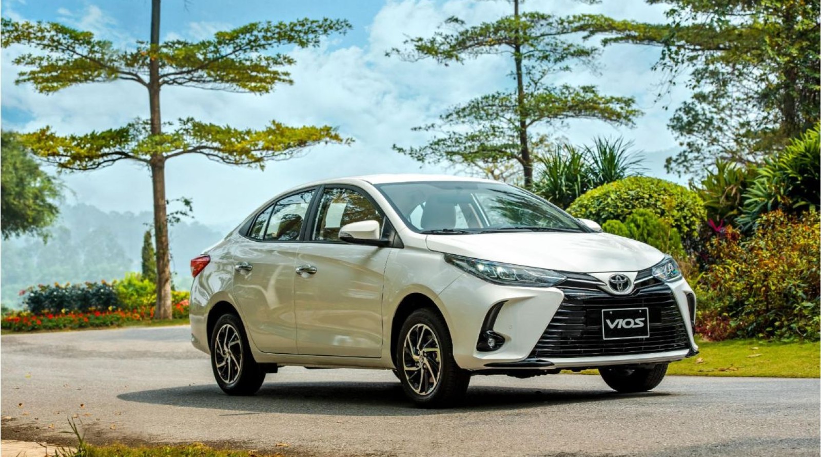 Toyota Vios 5 chỗ: Giá niêm yết và ưu đãi mới nhất (tháng 10/2022)