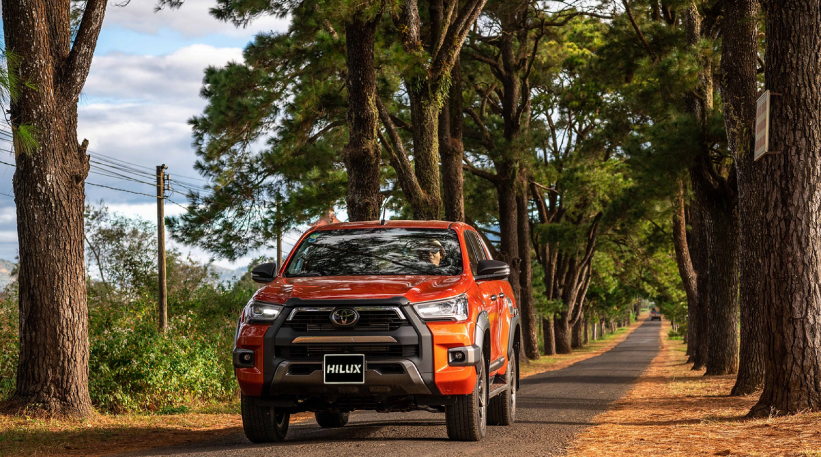 Hilux định nghĩa lại sự mạnh mẽ như thế nào?