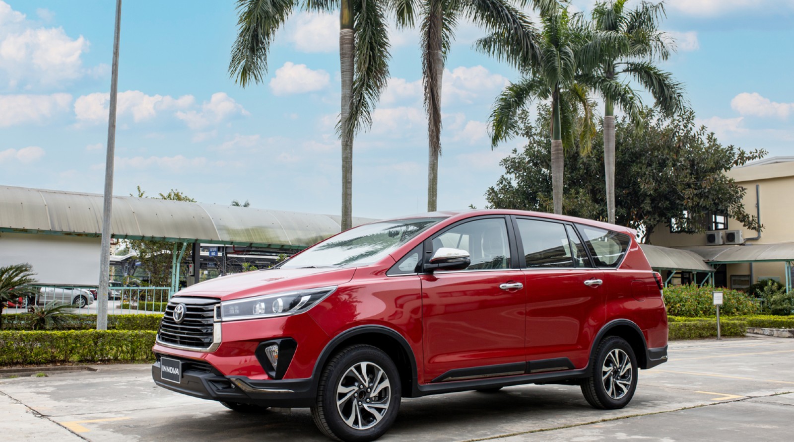 Innova Venturer mới: Cá tính và hiện đại hơn