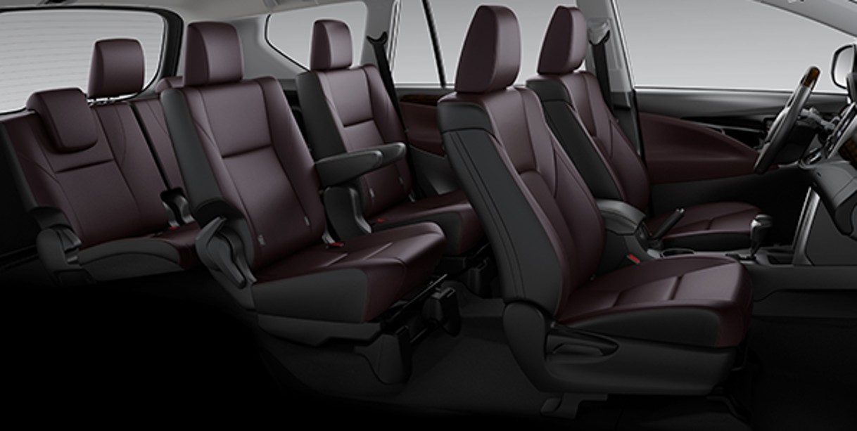 Ghế ngồi của xe Toyota 7 chỗ Innova